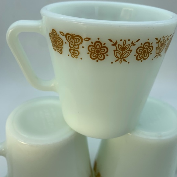 Vintage Pyrex “ Butterfly Gold” mugs. Set of 4 - Picture 2 of 3